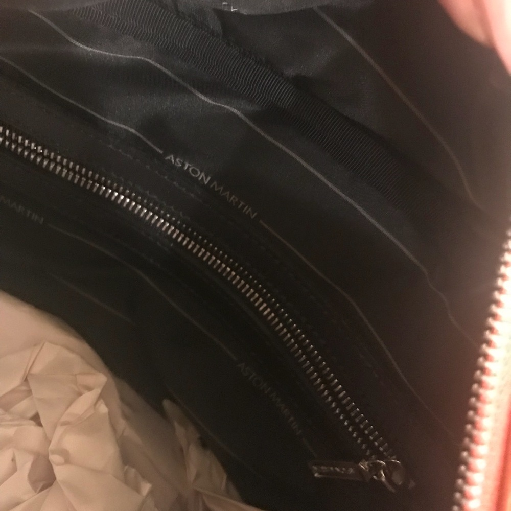 Handbag - Picture 5 of 8